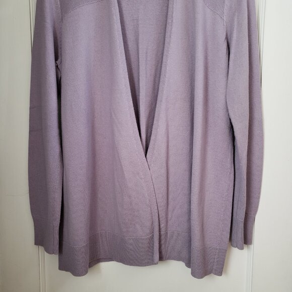 EUC women's Loft light purple cardigan sweater Medium - Picture 5 of 7